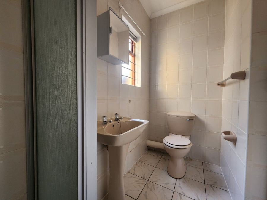 2 Bedroom Property for Sale in King George Park Western Cape